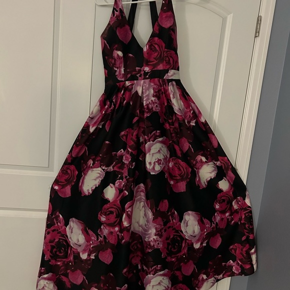 Jump Apparel Vibrant Pink and Black Dress - Picture 1 of 6